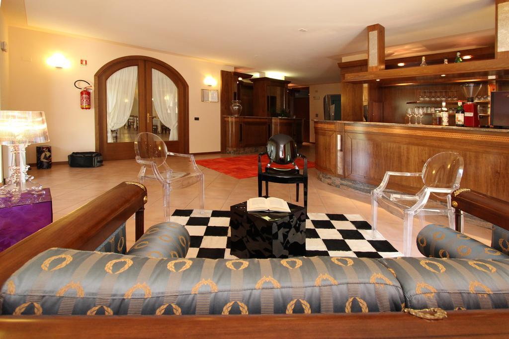 Hotel Garni Al Poggio Tignale Kültér fotó