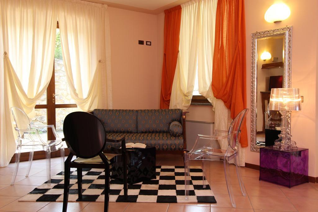 Hotel Garni Al Poggio Tignale Kültér fotó