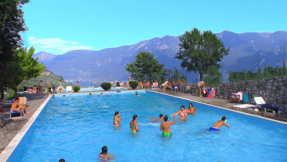 Hotel Garni Al Poggio Tignale Kültér fotó